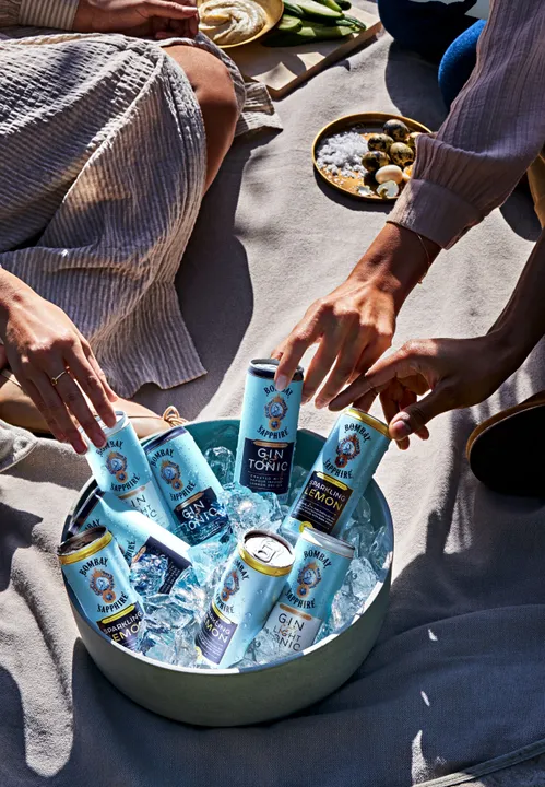 BOMBAY SAPPHIRE® Presenta Sparkling Lemon, Il Nuovo Formato Ready-To-Drink